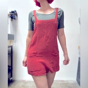 Gauzy mauve coverup beach overall shorts (m)